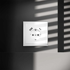Розетка встраиваемая Voltum S70 с заземлением и защитными шторками, 16А, с USB, A+С, (белый глянцевы VLS040501 2