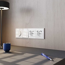 Розетка встраиваемая Voltum S70 с заземлением и защитными шторками, 16А, с USB, A+С, (белый глянцевы VLS040501 3