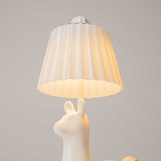 Настольный светильник Maytoni MOD377TL-L5W3K 1