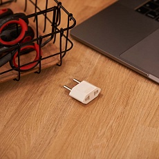 Адаптер сетевой (переходник) с Евро А/F на тонкую вилку С1 плоский «Тефаль» 6А б/з белый REXANT (блистер 1шт/уп.) 11-1041-01 2