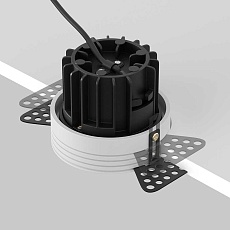 Встраиваемый светодиодный светильник Maytoni Round DL058-12W3K-TRS-B 2