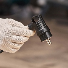 Вилка угловая влагозащищенная с кольцом, с/з, 16 А, IP44 каучук REXANT 111-002 1